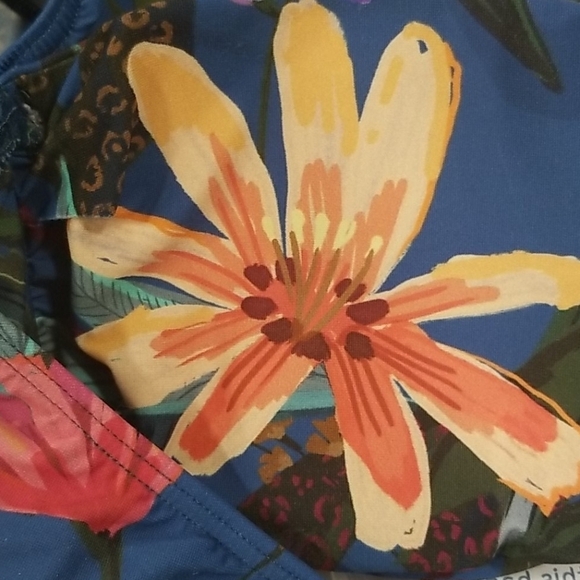 💕FARM RIO💕 Reversible Bandeau Strapless Bikini TOP XS NWT - Picture 4 of 16